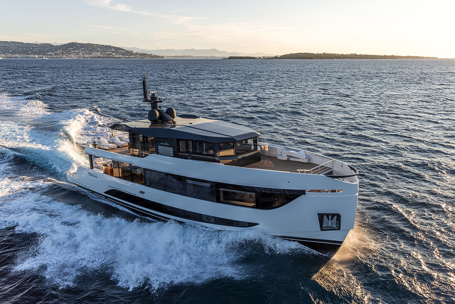 Arcadia Yachts